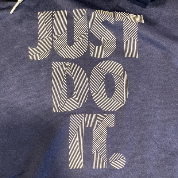 Nike Dril-Fit Hoodie - Picture 2 of 5